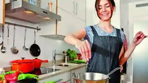 खाने में नमक-मिर्च हो गया है ज्यादा तो कम करने के लिए अपनाएं ये उपाय